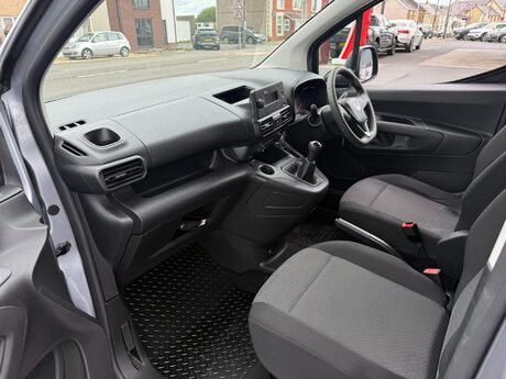 Vauxhall Combo 1.5 Turbo D 2000 Edition L1 H1 Euro 6 (s/s) 4dr 31