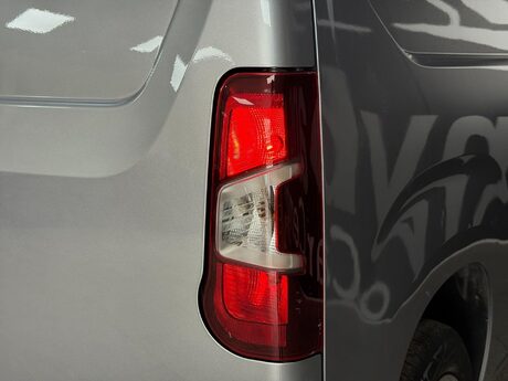 Vauxhall Combo 1.5 Turbo D 2000 Edition L1 H1 Euro 6 (s/s) 4dr 13