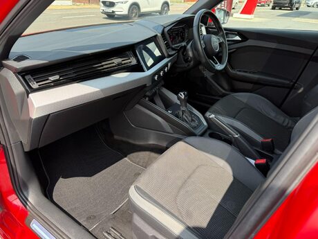 Audi A1 1.0 TFSI 25 S line Sportback S Tronic Euro 6 (s/s) 5dr 47