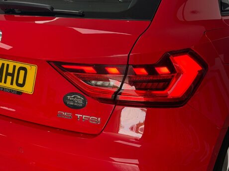 Audi A1 1.0 TFSI 25 S line Sportback S Tronic Euro 6 (s/s) 5dr 18