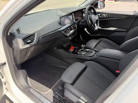 BMW 1 Series 1.5 118i Sport (LCP) DCT Euro 6 (s/s) 5dr 46