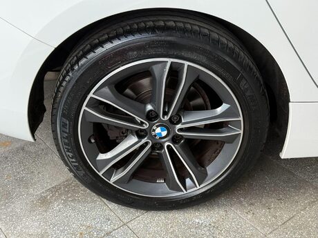 BMW 1 Series 1.5 118i Sport (LCP) DCT Euro 6 (s/s) 5dr 3