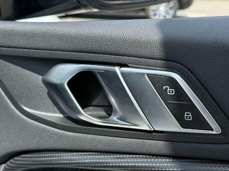 BMW 1 Series 1.5 118i Sport (LCP) DCT Euro 6 (s/s) 5dr 27