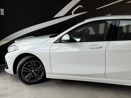 BMW 1 Series 1.5 118i Sport (LCP) DCT Euro 6 (s/s) 5dr 23