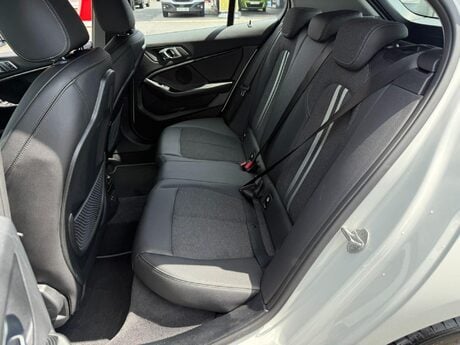 BMW 1 Series 1.5 118i Sport (LCP) DCT Euro 6 (s/s) 5dr 45