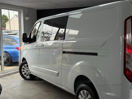 Ford Transit Custom 2.0 300 EcoBlue Limited Crew Van L2 H1 Euro 6 (s/s) 5dr 6