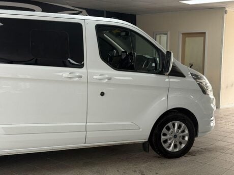 Ford Transit Custom 2.0 300 EcoBlue Limited Crew Van L2 H1 Euro 6 (s/s) 5dr 8
