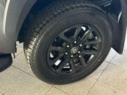 Toyota Hilux 2.8 D-4D-h Invincible X Auto 4WD Euro 6 4dr 13