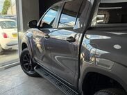 Toyota Hilux 2.8 D-4D-h Invincible X Auto 4WD Euro 6 4dr 21