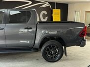 Toyota Hilux 2.8 D-4D-h Invincible X Auto 4WD Euro 6 4dr 22
