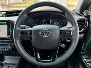 Toyota Hilux 2.8 D-4D-h Invincible X Auto 4WD Euro 6 4dr 31
