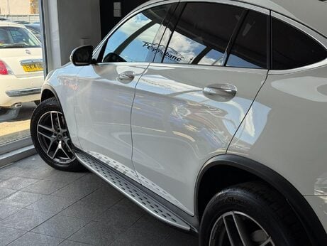 Mercedes-Benz GLC 2.0 GLC250 AMG Line (Premium) Coupe G-Tronic+ 4MATIC Euro 6 (s/s) 5dr 4