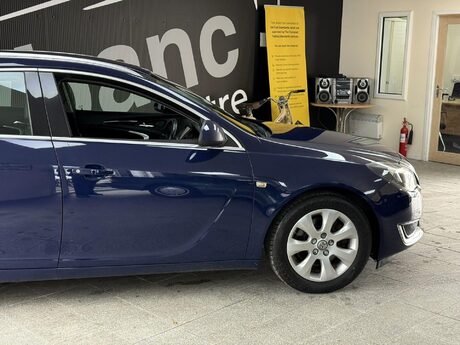 Vauxhall Insignia 2.0 CDTi ecoFLEX Tech Line Sports Tourer Euro 6 (s/s) 5dr 4