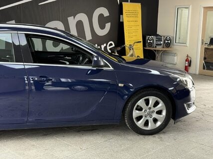Vauxhall Insignia 2.0 CDTi ecoFLEX Tech Line Sports Tourer Euro 6 (s/s) 5dr
