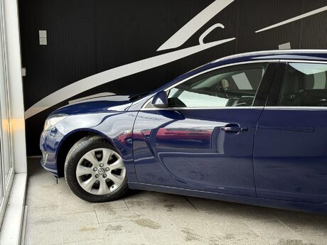 Vauxhall Insignia 2.0 CDTi ecoFLEX Tech Line Sports Tourer Euro 6 (s/s) 5dr 17