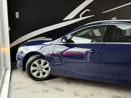 Vauxhall Insignia 2.0 CDTi ecoFLEX Tech Line Sports Tourer Euro 6 (s/s) 5dr 4