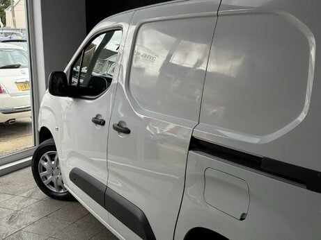 Vauxhall Combo 1.5 Turbo D 2000 Edition L1 H1 Euro 6 4dr 3
