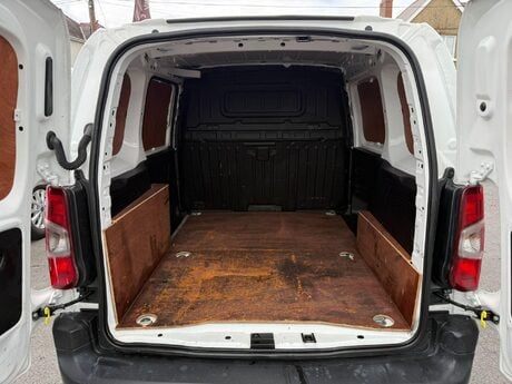 Vauxhall Combo 1.5 Turbo D 2000 Edition L1 H1 Euro 6 4dr 28