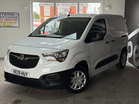 Vauxhall Combo 1.5 Turbo D 2000 Edition L1 H1 Euro 6 4dr 8