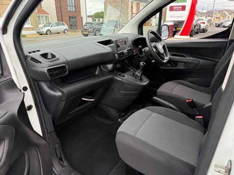 Vauxhall Combo 1.5 Turbo D 2000 Edition L1 H1 Euro 6 4dr 30
