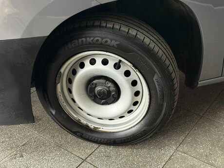 Vauxhall Combo 1.6 Turbo D 2000 Edition L1 H1 Euro 6 (s/s) 4dr 9