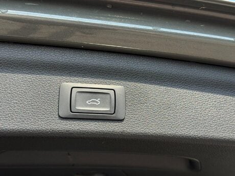 Audi Q3 2.0 TDI 35 S line S Tronic Euro 6 (s/s) 5dr 41