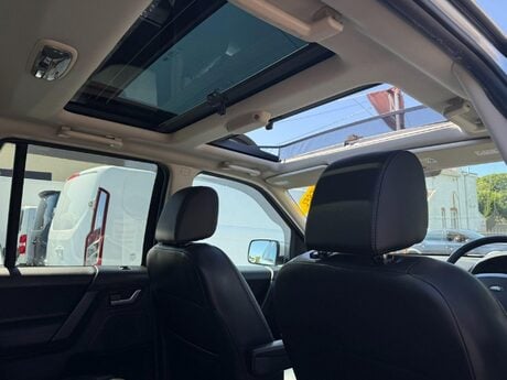 Land Rover Freelander 2 2.2 SD4 HSE Lux CommandShift 4WD Euro 5 5dr 44