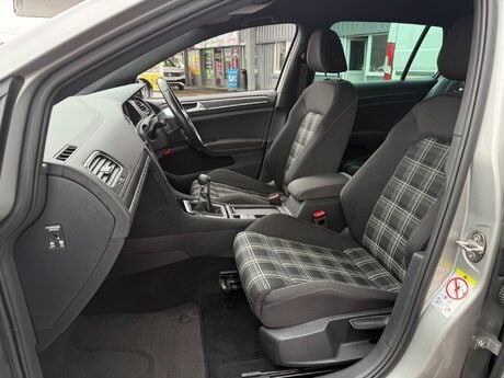 Volkswagen Golf 2.0 TDI GTD Euro 6 (s/s) 5dr 41