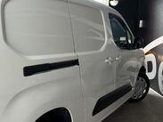 Vauxhall Combo 1.5 Turbo D 2300 Edition Auto L2 H1 Euro 6 (s/s) 4dr 39
