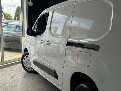 Vauxhall Combo 1.5 Turbo D 2300 Edition Auto L2 H1 Euro 6 (s/s) 4dr 7