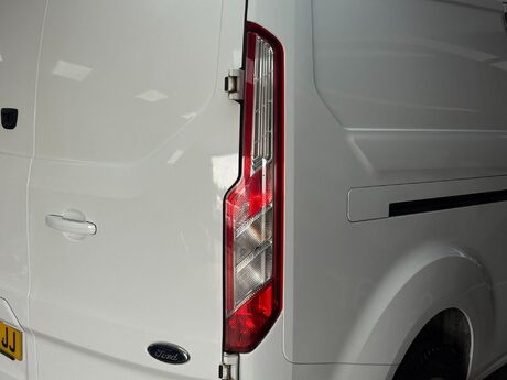 Ford Transit Custom 2.0 300 EcoBlue Limited Crew Van L2 H1 Euro 6 (s/s) 5dr 14