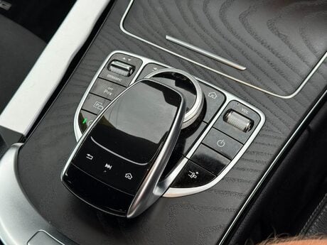 Mercedes-Benz C Class 2.0 C220d AMG Line (Premium) G-Tronic+ Euro 6 (s/s) 2dr 41