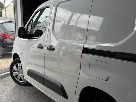 Vauxhall Combo 1.6 Turbo D 2300 Sportive L1 H1 Euro 6 (s/s) 4dr 1