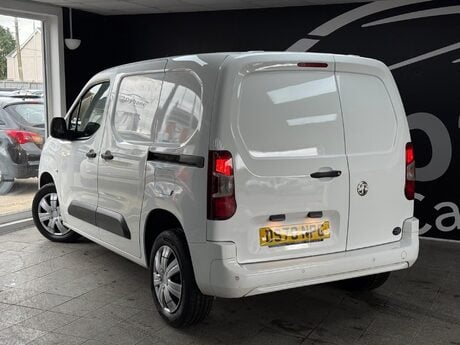 Vauxhall Combo 1.6 Turbo D 2300 Sportive L1 H1 Euro 6 (s/s) 4dr 15