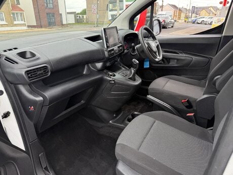 Vauxhall Combo 1.6 Turbo D 2300 Sportive L1 H1 Euro 6 (s/s) 4dr 34