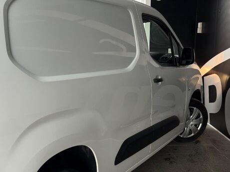 Vauxhall Combo 1.6 Turbo D 2300 Sportive L1 H1 Euro 6 (s/s) 4dr 12