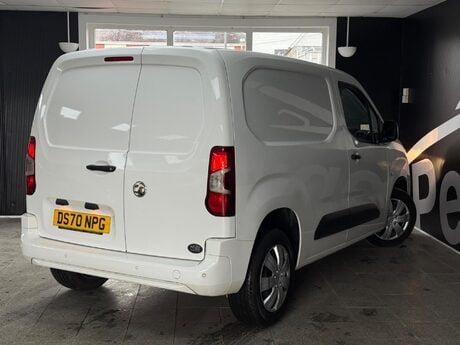 Vauxhall Combo 1.6 Turbo D 2300 Sportive L1 H1 Euro 6 (s/s) 4dr 7