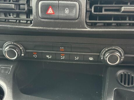 Vauxhall Combo 1.6 Turbo D 2300 Sportive L1 H1 Euro 6 (s/s) 4dr 28