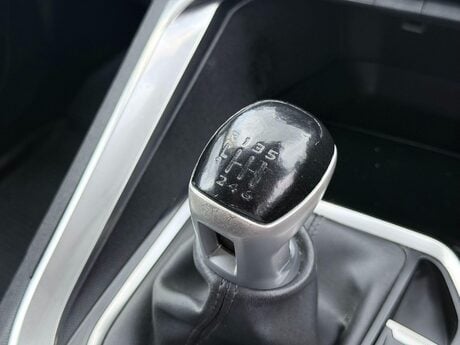 Peugeot 5008 1.5 BlueHDi Allure Euro 6 (s/s) 5dr 37