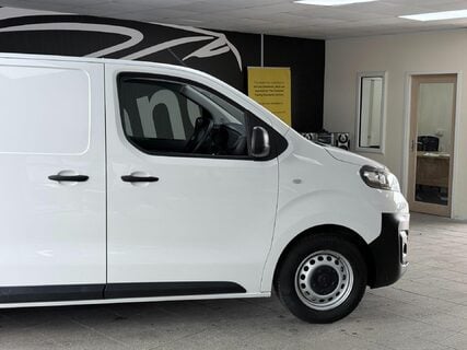 Vauxhall Vivaro 1.5 Turbo D 2900 Dynamic L2 H1 Euro 6 (s/s) 6dr