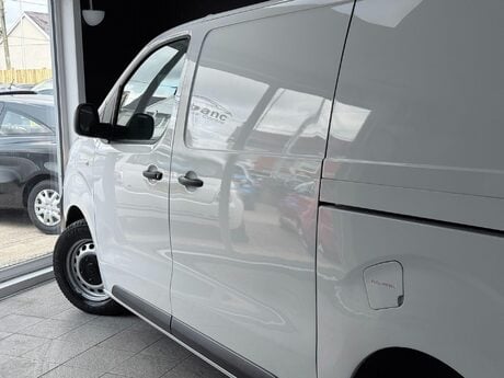 Vauxhall Vivaro 1.5 Turbo D 2900 Dynamic L2 H1 Euro 6 (s/s) 6dr 16