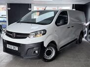 Vauxhall Vivaro 1.5 Turbo D 2900 Dynamic L2 H1 Euro 6 (s/s) 6dr 8
