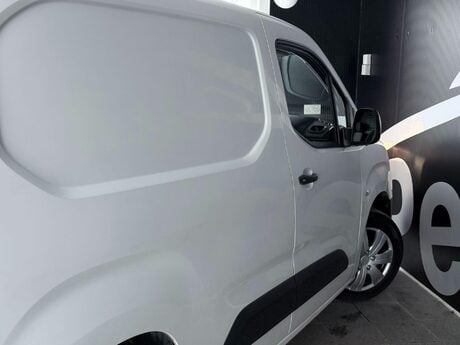 Vauxhall Combo 1.6 Turbo D 2300 Sportive L1 H1 Euro 6 (s/s) 4dr 12