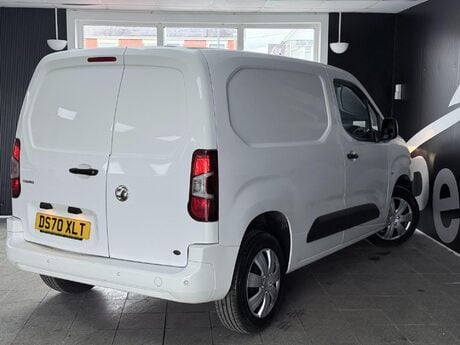 Vauxhall Combo 1.6 Turbo D 2300 Sportive L1 H1 Euro 6 (s/s) 4dr 11