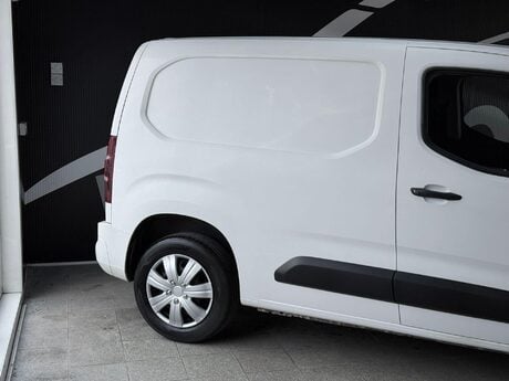 Vauxhall Combo 1.6 Turbo D 2300 Sportive L1 H1 Euro 6 (s/s) 4dr 5