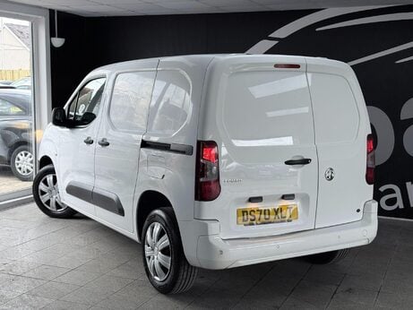 Vauxhall Combo 1.6 Turbo D 2300 Sportive L1 H1 Euro 6 (s/s) 4dr 2