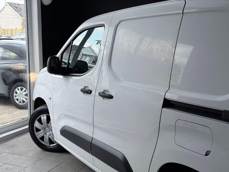 Vauxhall Combo 1.6 Turbo D 2300 Sportive L1 H1 Euro 6 (s/s) 4dr 3