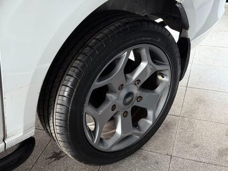Ford Transit Custom 2.0 TDCi 290 L1 H1 5dr 9