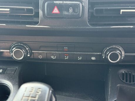 Vauxhall Combo 1.5 Turbo D 2300 Sportive L2 H1 Euro 6 (s/s) 4dr 27