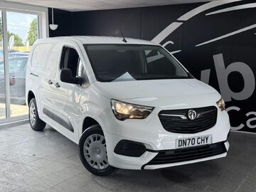 Vauxhall Combo 1.5 Turbo D 2300 Sportive L2 H1 Euro 6 (s/s) 4dr